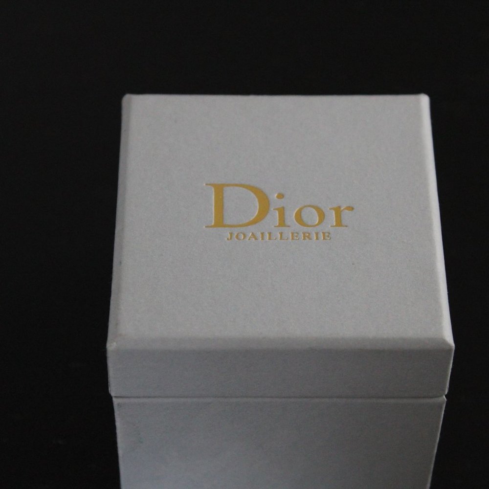 Christian Dior 18K White Gold Diamond Heart Dangle Ring - Picture 7 of 7
